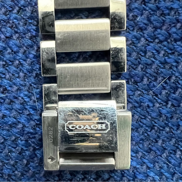 COACH SILVER Stainless Steel LADIES WATCH - Picture 6 of 6